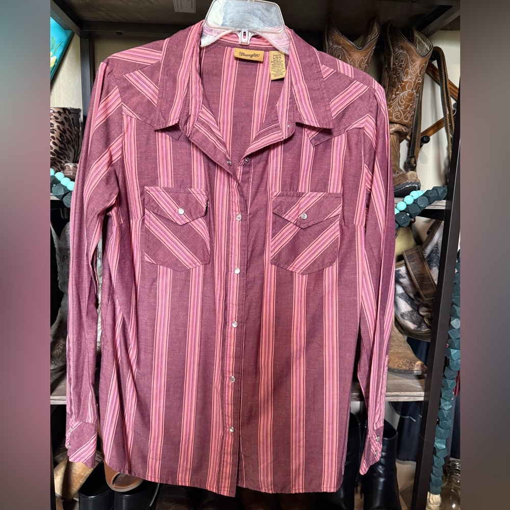 Wrangler pearl snap western shirt, size Large